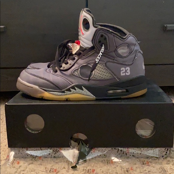 OW Jordan 5 musin. Size 11 - Picture 4 of 7